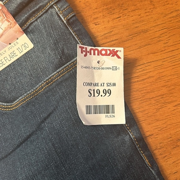 Juniors brand new jeans size 11, low rise. - Picture 9 of 9